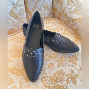 Frye Black Leather Studded Flats pointed toe Shoes 6 M NEW